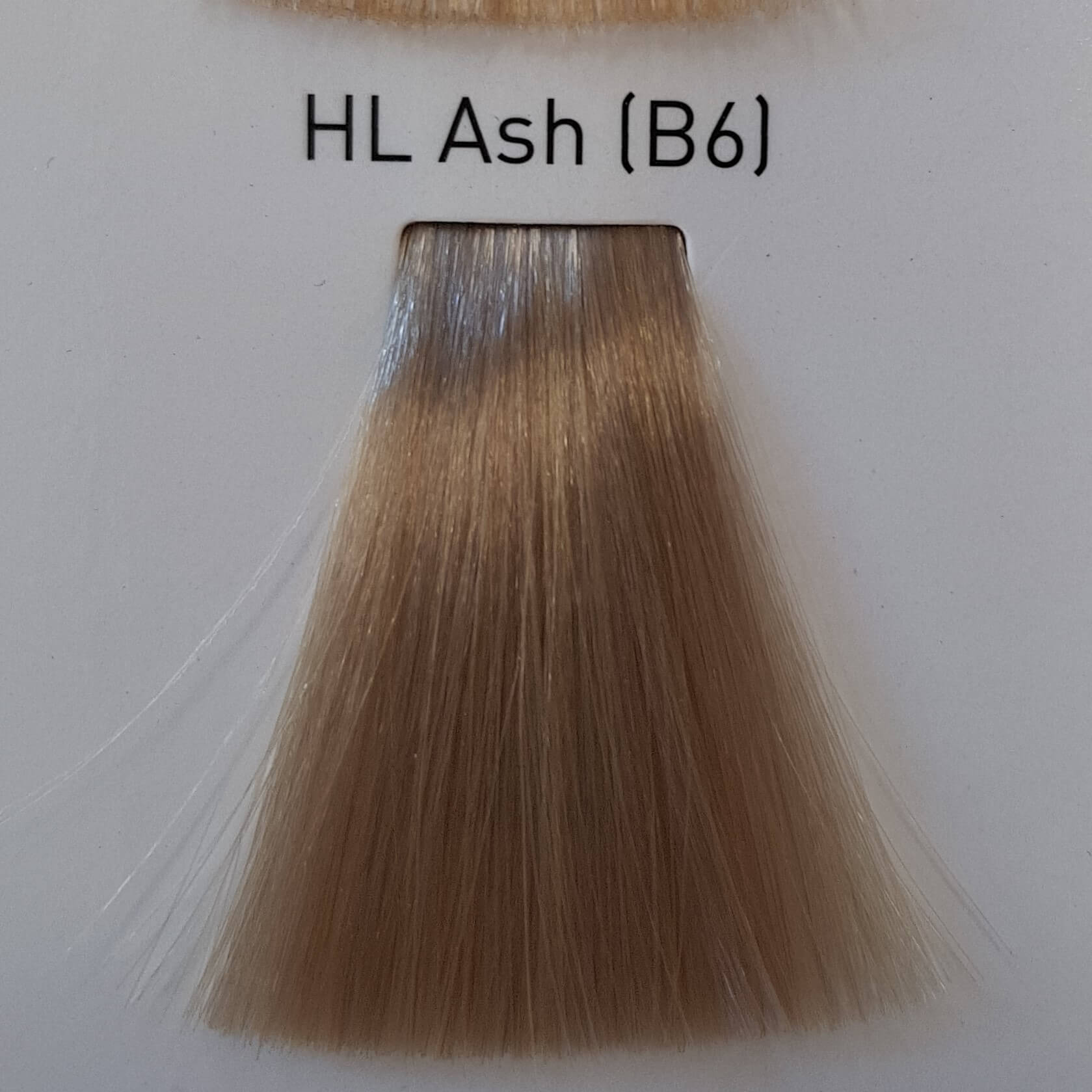 L'Oreal Professionnel Majirel High Lift Cenere 50 ml